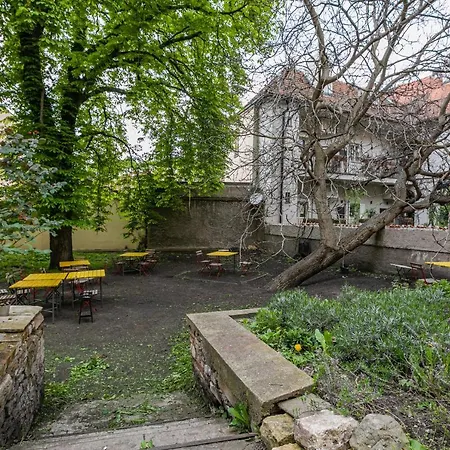 Luxepair Near Castle Апартаменты Прага