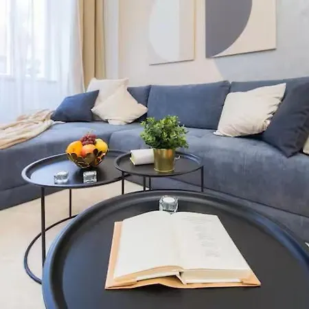 Apartment Luxepair Near Castle *