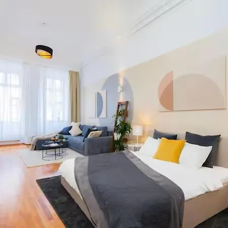 Apartment Luxepair Near Castle *