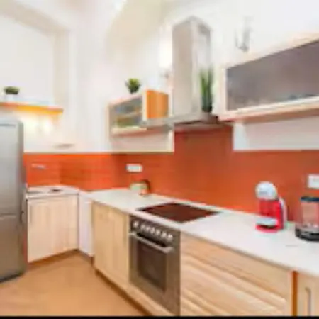 Apartment Luxepair Near Castle Prag