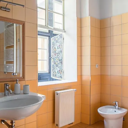 New Stylish 3 Bedrooms In Mala Strana - N2nd Apartment Prague